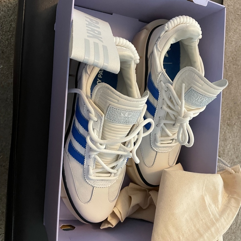 NWT Never Worn Beyoncé Ivy Park Adidas Super Sleek Shoes. Size 7.5